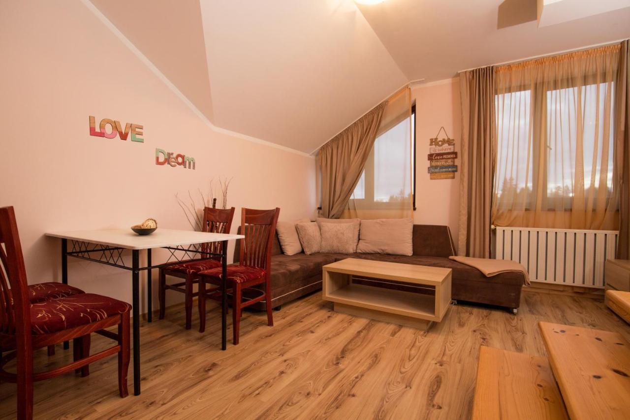 Borovets Gardens Aparthotel Rental Exterior photo